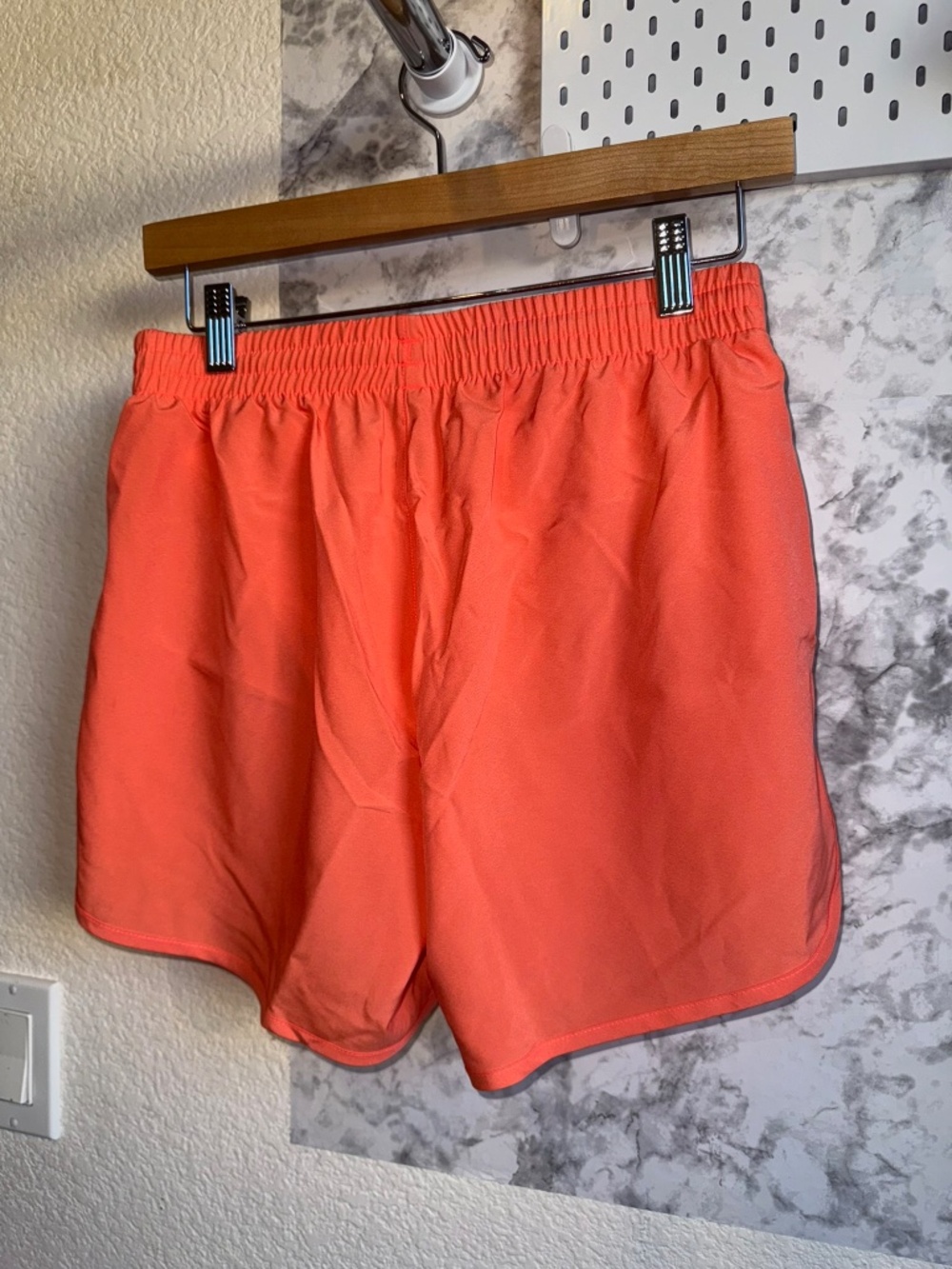 NWT! Under Armour Women's Fly By running shorts- Women's XS - Picture 5 of 7